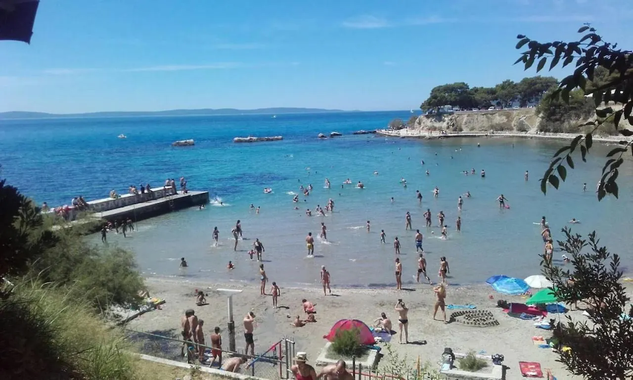 Apartment Zenta With Terrace And Sea View, 4 Min Walk To The Beach Split