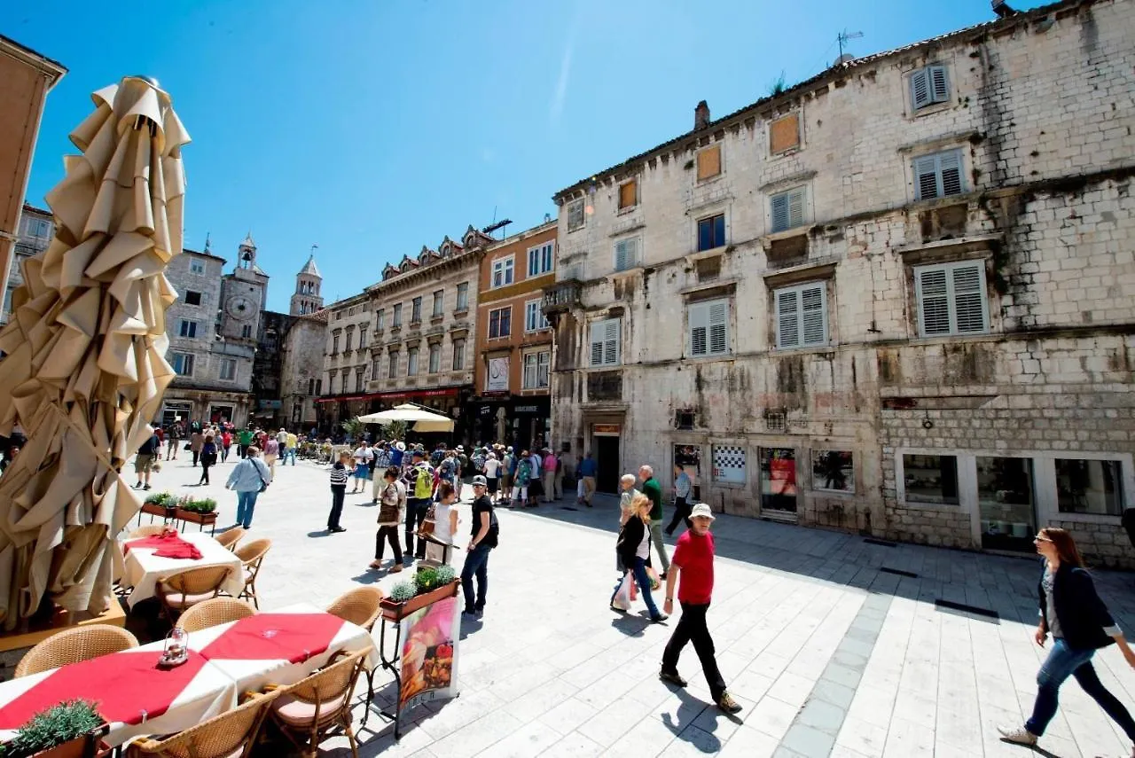 Apartment Zenta With Terrace And Sea View, 4 Min Walk To The Beach Split 0*,  Croatia